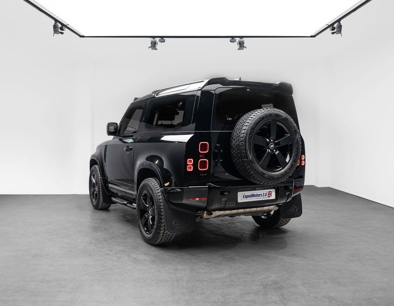 Land Rover Defender P300 90 X-Dynamic