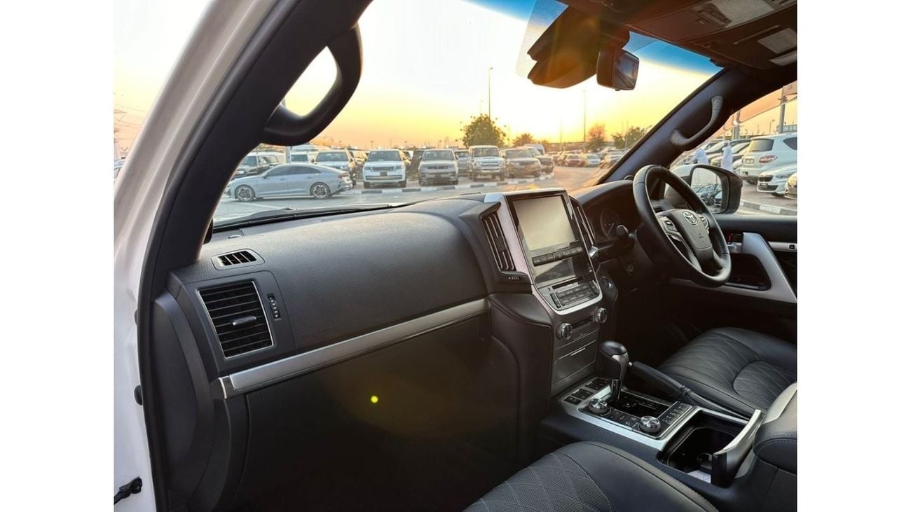 تويوتا لاند كروزر -