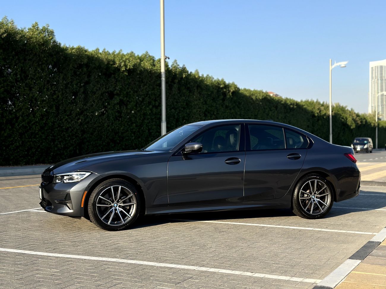BMW 330i