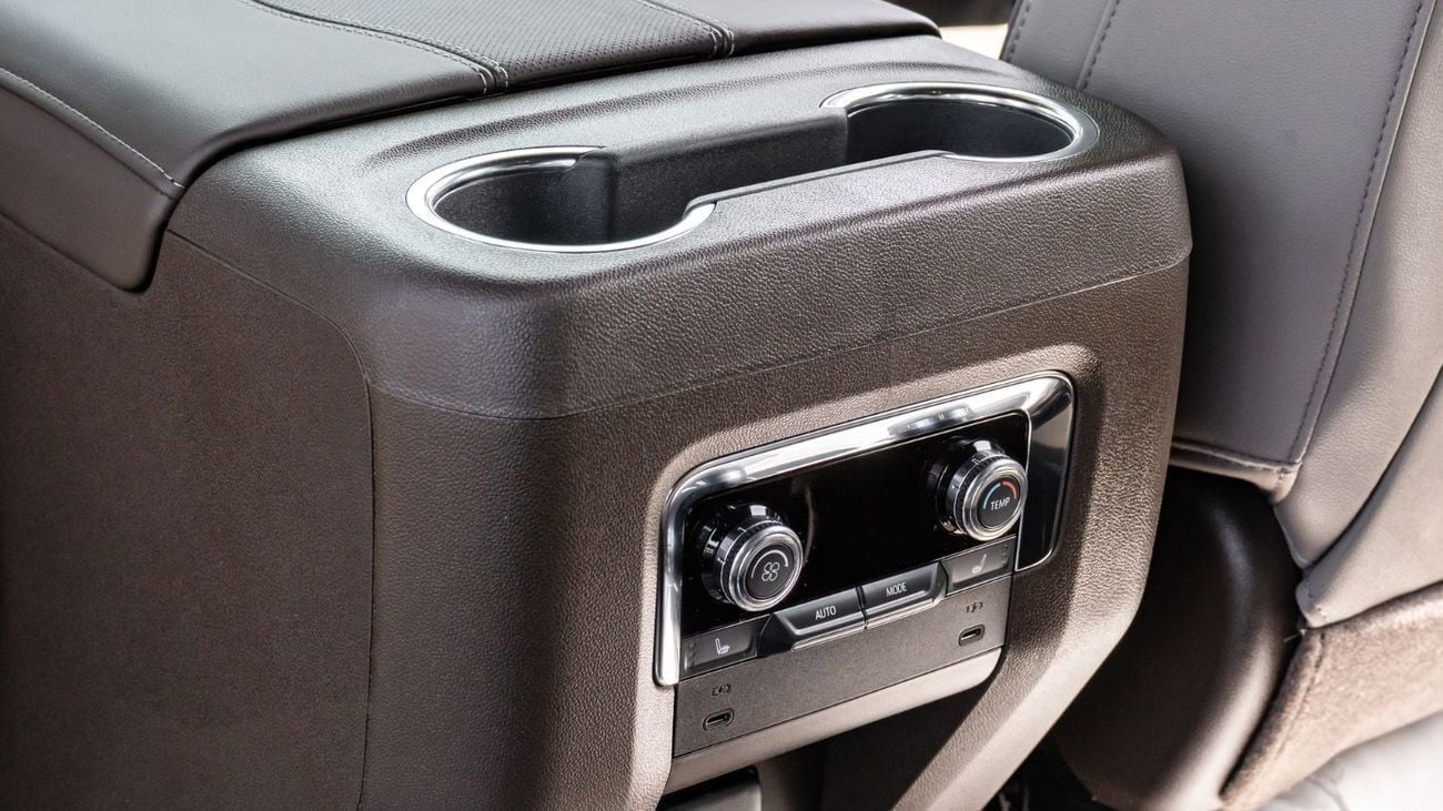 GMC Yukon 2025 | GMC YUKON 2WD SLT ELEVATION