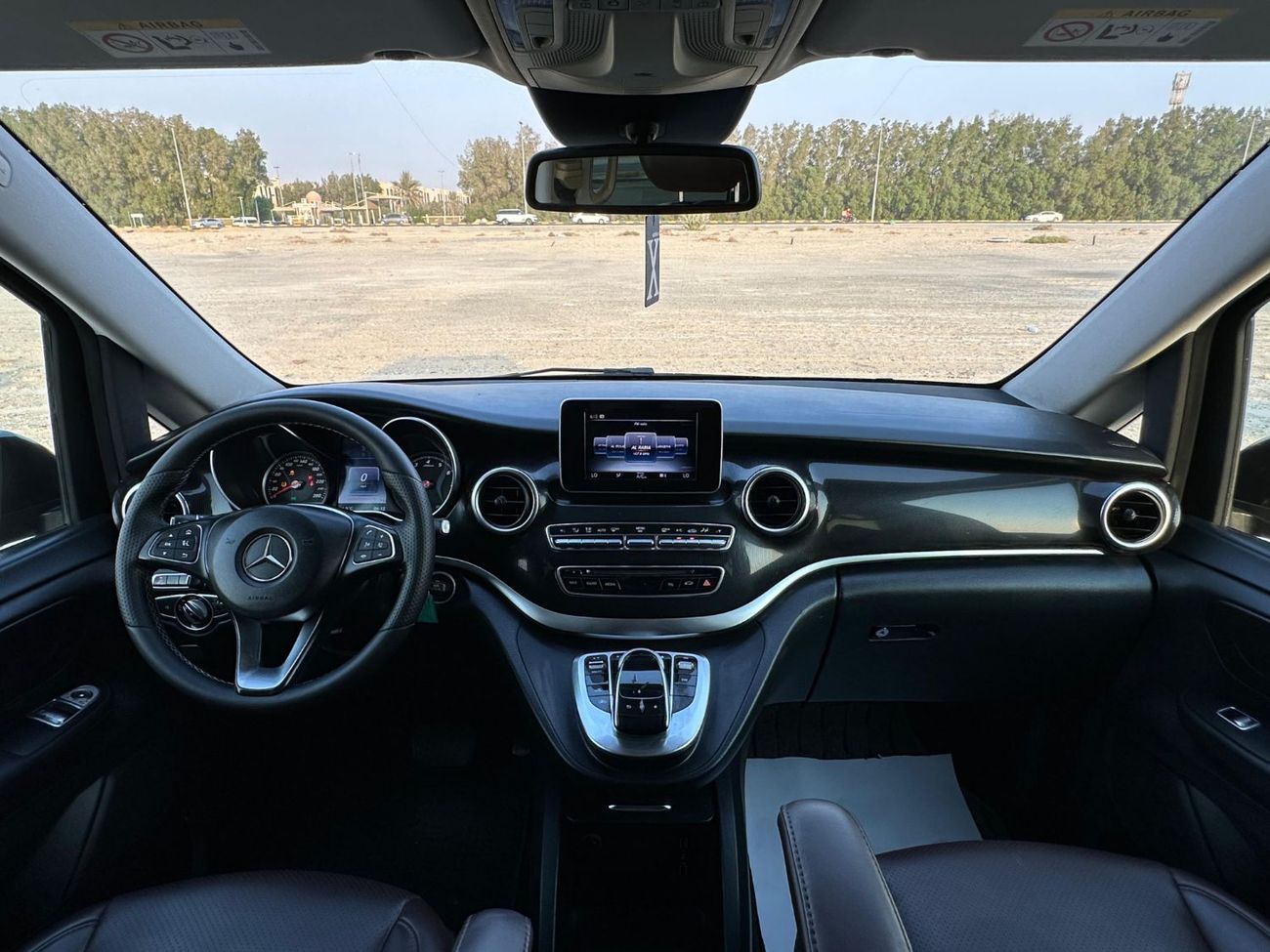 Mercedes-Benz V 250 MERCEDES V-250 2016 GCC FULL OPITION // GOOD CONDITION