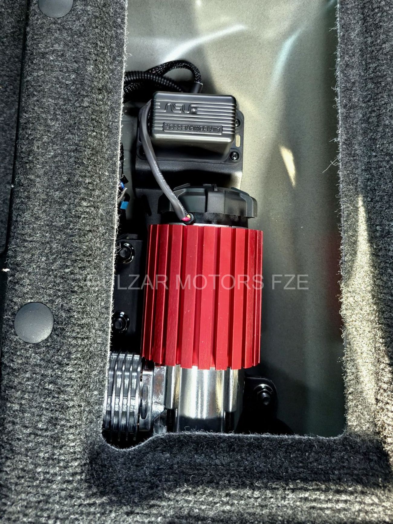 Toyota Hilux HILUX ADVENTURE PETROL 4.0L - FULL WITH COMPRESSOR - BLACK INSIDE BLACK - OMANI