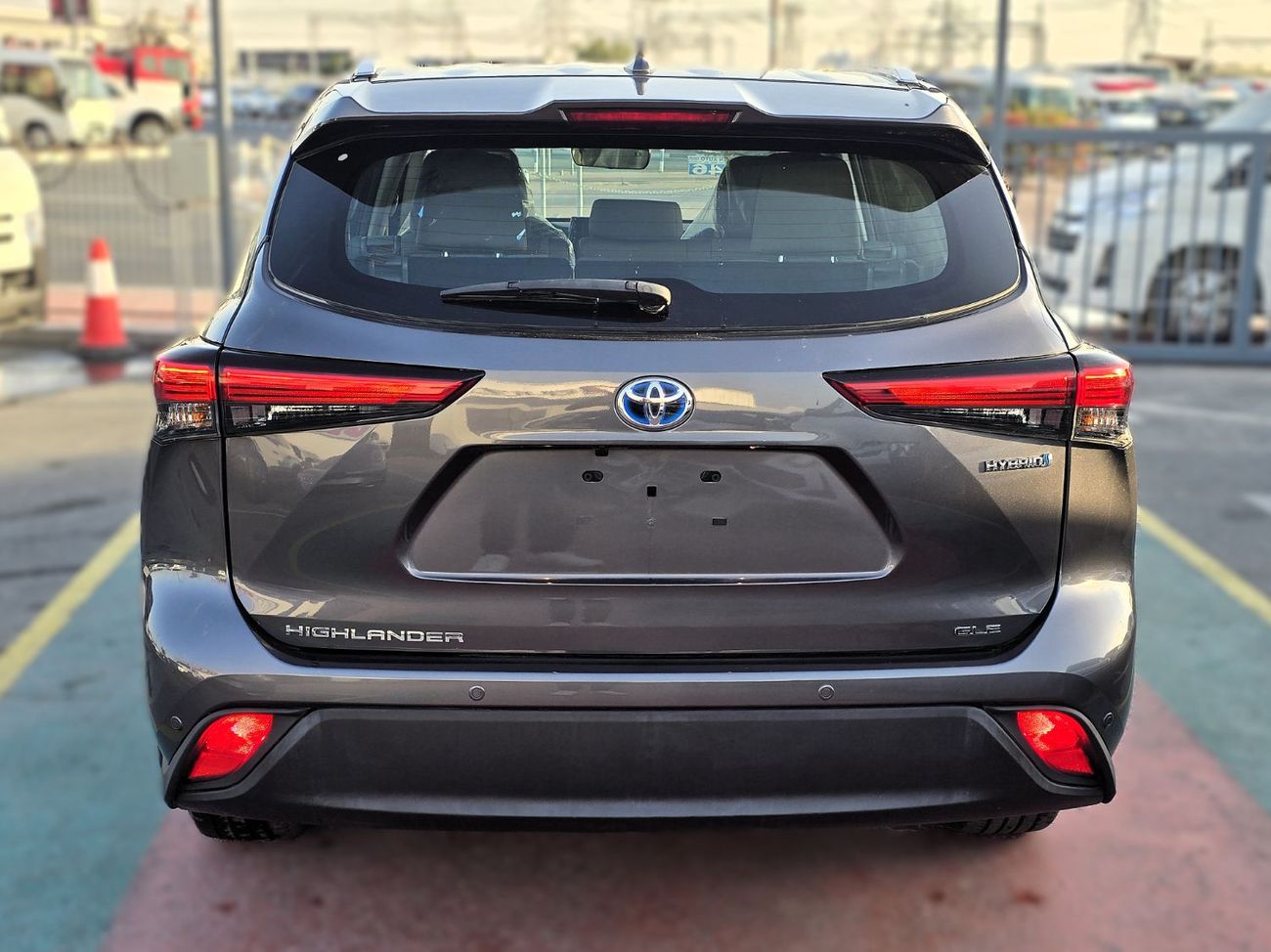 تويوتا هايلاندر NEW Highlander GLE 2.5L Hybrid 2023, 4WD, SUV, grey color