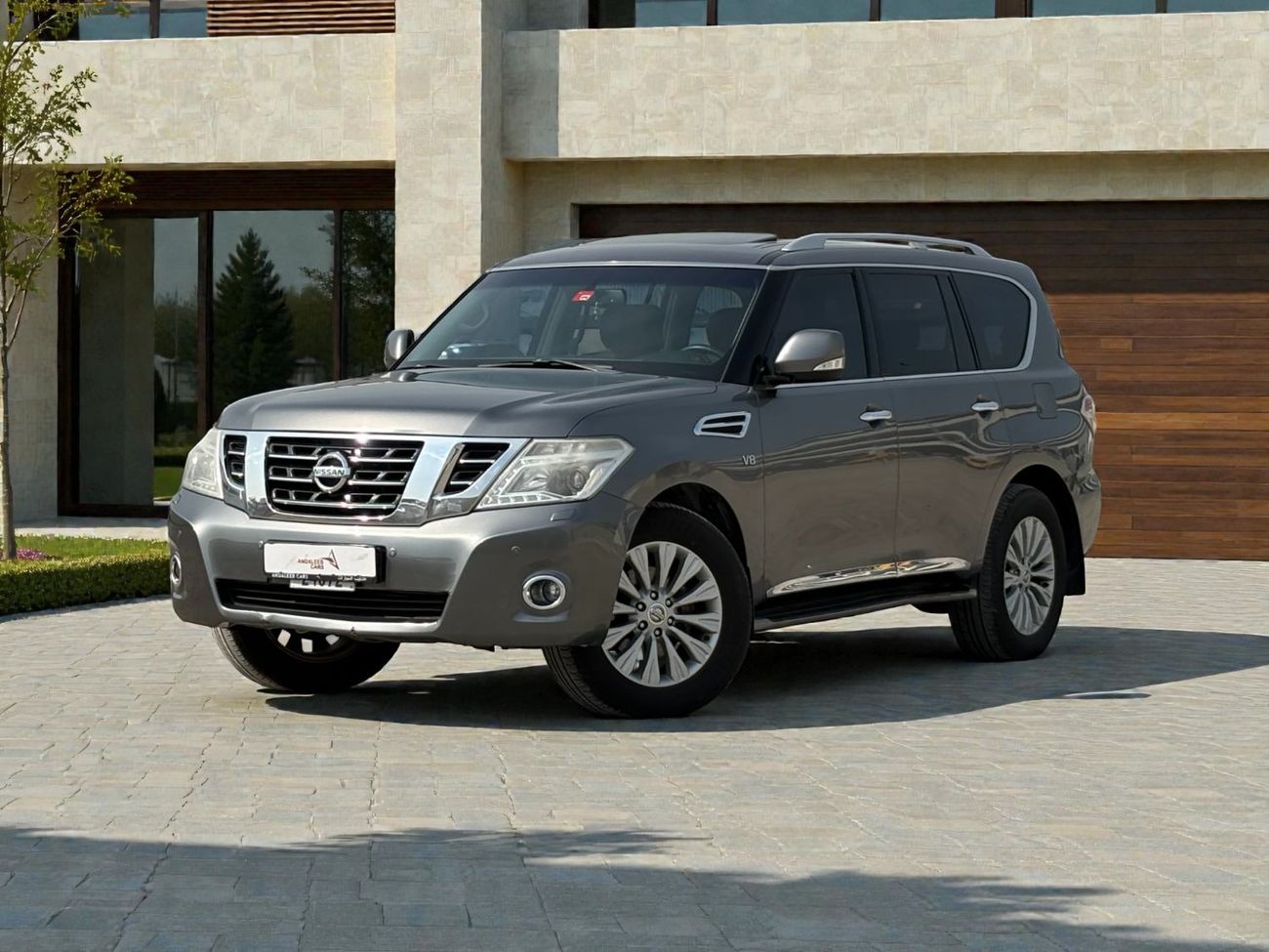 Nissan Patrol LE Titanium 5.6L V8 | 2017 | GCC SPECS | AED 2,700 / MONTH