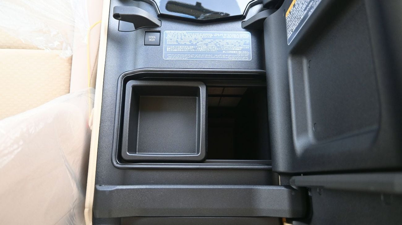 Toyota Land Cruiser GX 3.3L TOYOTA LAND CRUISER 300 GX DIESEL 3.3L 2024