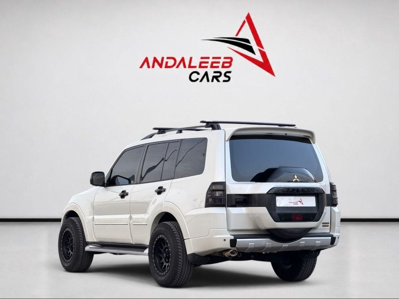 Mitsubishi Pajero GLS H/L PLATINUM 7-SEATER | MITSUBISHI PAJERO GLS | 3.8L V6 4WD | 2019 | GCC SPECS