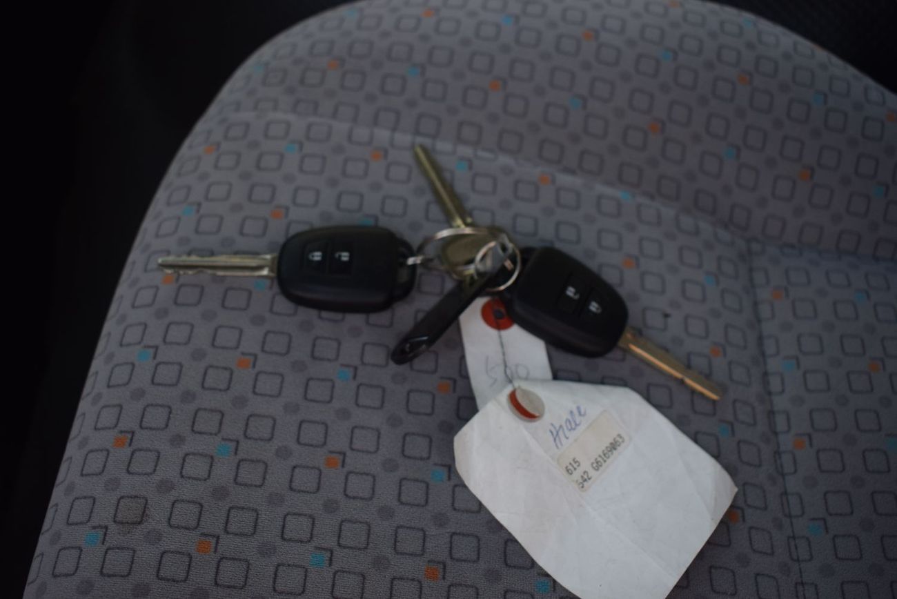 تويوتا هاياس Commuter GLX High Roof 2.7L M/T