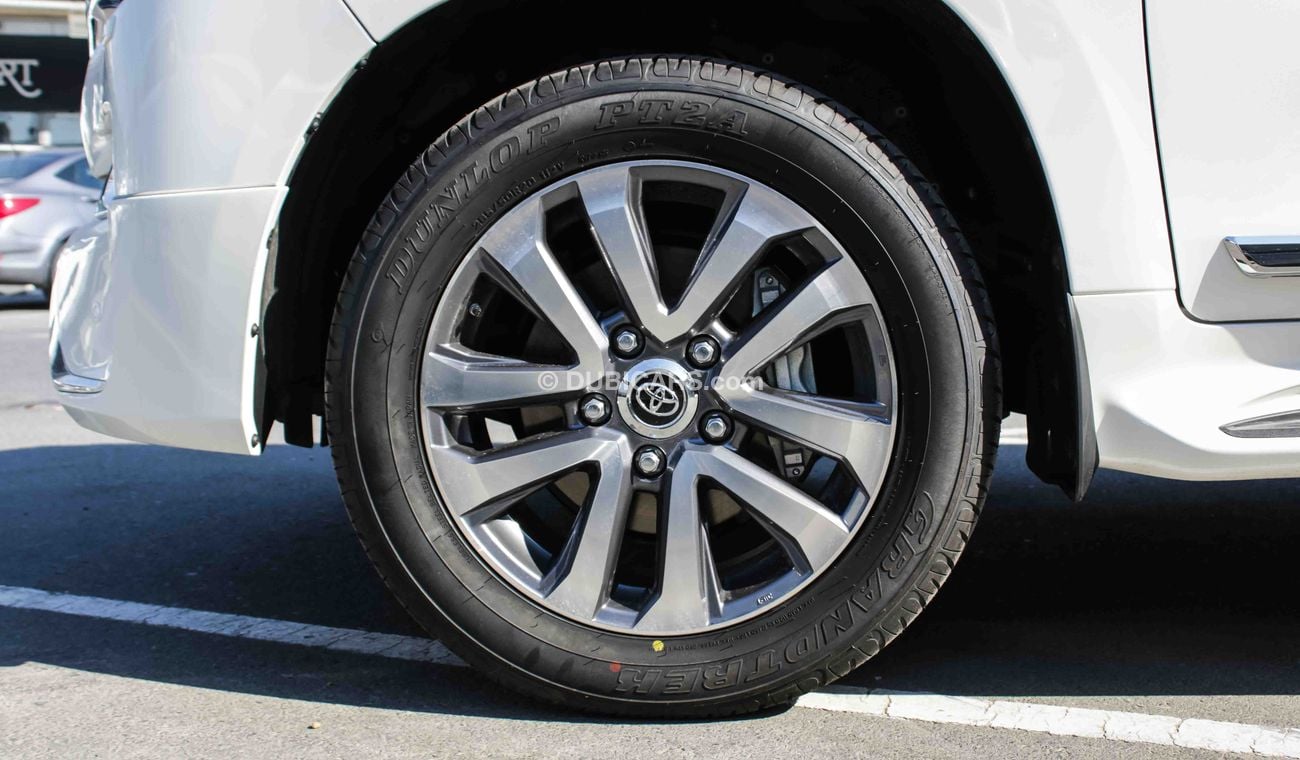 Toyota Land Cruiser VXR 5.7L V8