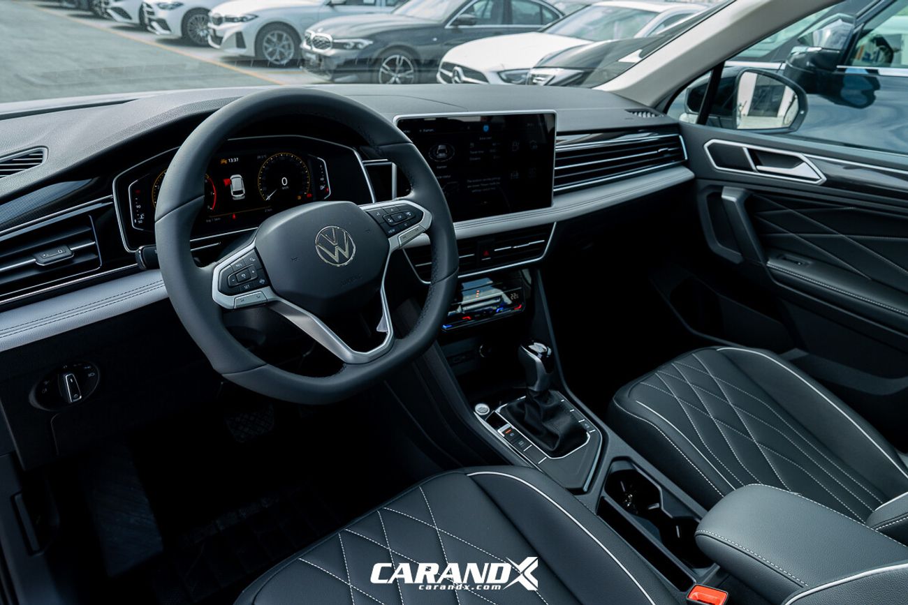 Volkswagen Tiguan Volkswagen Tiguan 300 TSI Outstanding 2025