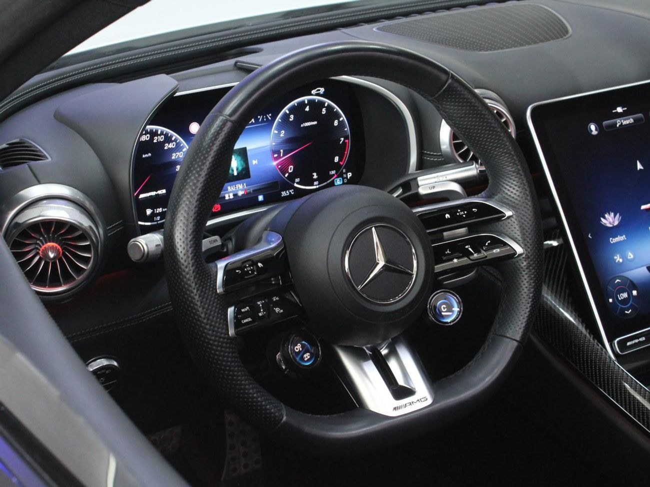 مرسيدس بنز SL 63 AMG - V8 Biturbo 4Matic | 2023