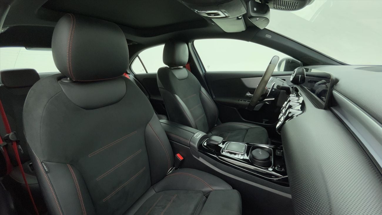 Mercedes-Benz A 35 AMG PREMIUM+ AMG 2 | Zero Down Payment | Free Home Test Drive