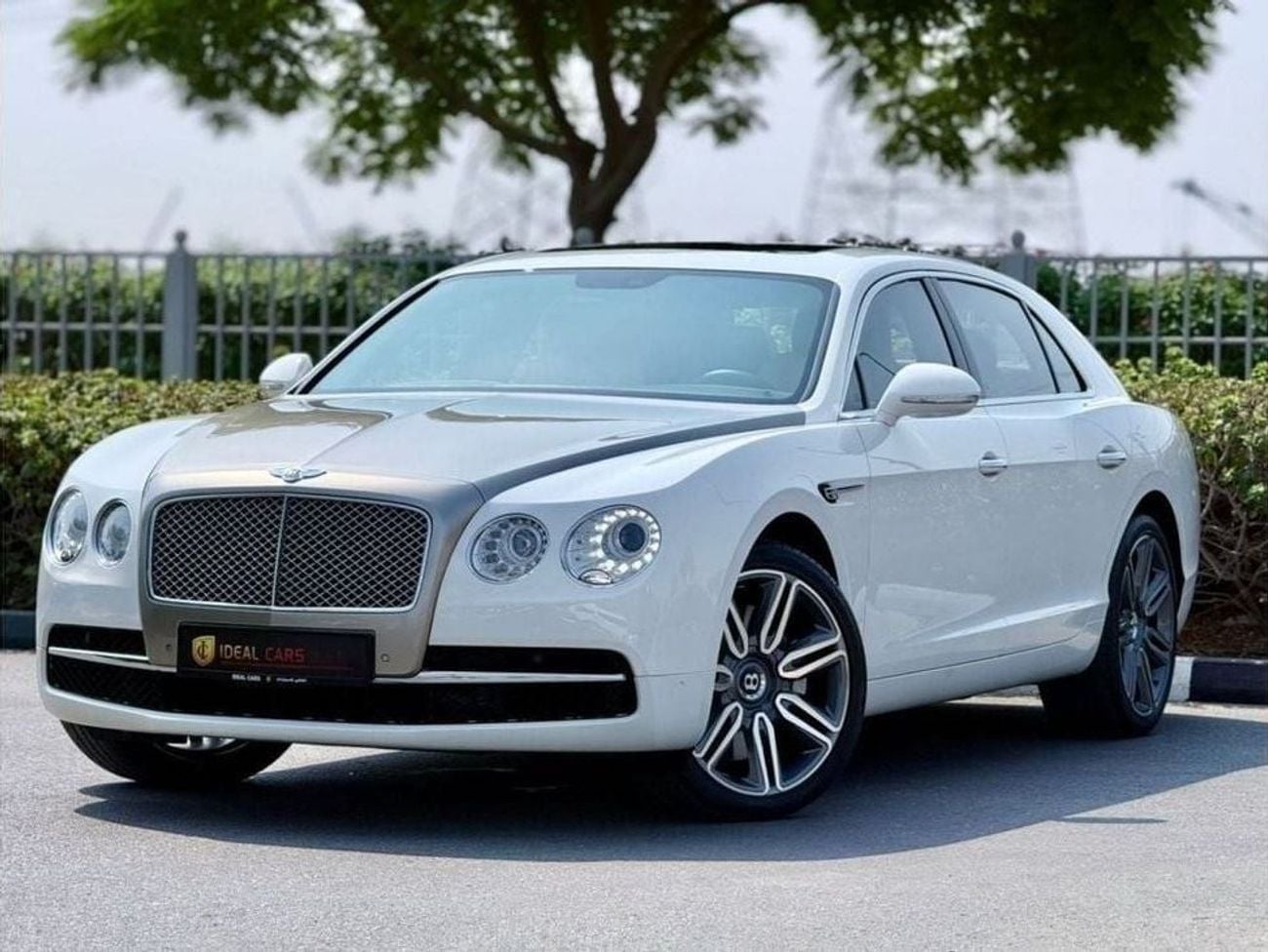 Bentley Continental Flying Spur BENTLEY CONTINENTAL FLYINGSPUR W12 ELEMENT EDITION |GCC SPECS |2016| FULL SERVICE HISTORY BY AGENCY