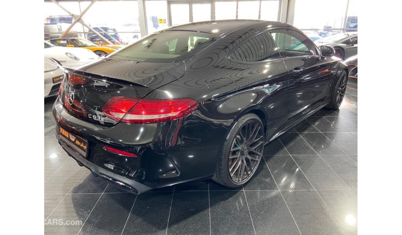 مرسيدس بنز C 63 كوبيه C-CLASS C 63s