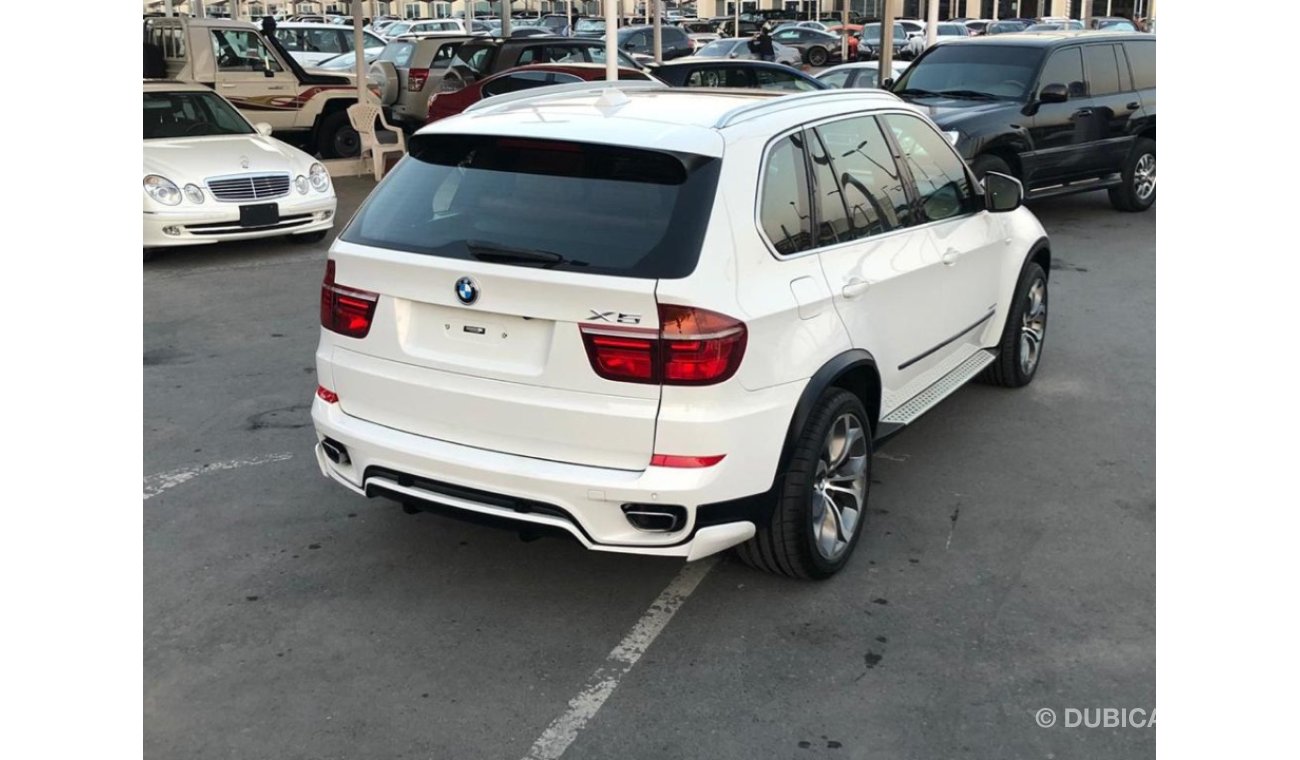 BMW X5 Bmw X5 model 2013 GCC car prefect condition full option low mileage panoramic roof leather seats bac