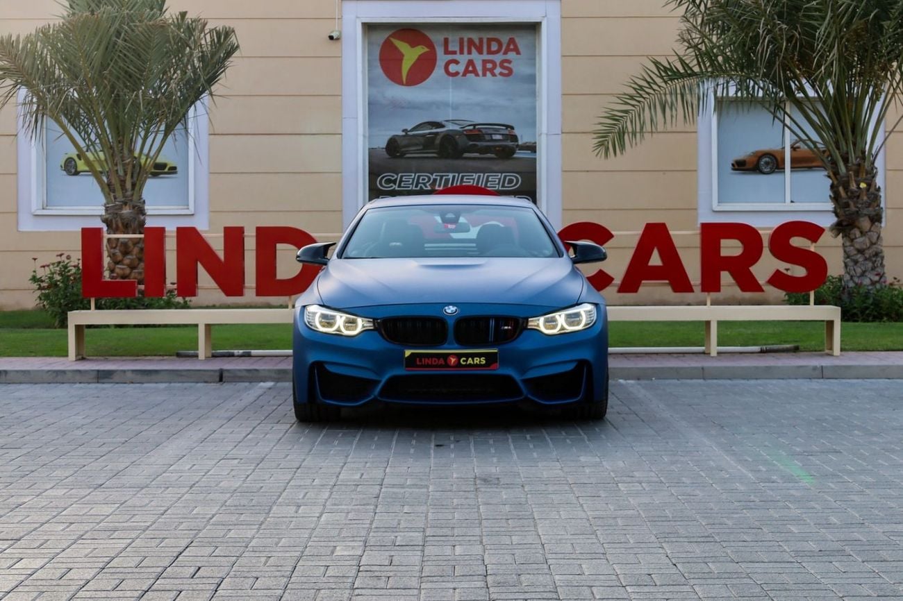 BMW M4 Std 3.0L 2016 BMW M4 M-Sport Convertible GCC Specs