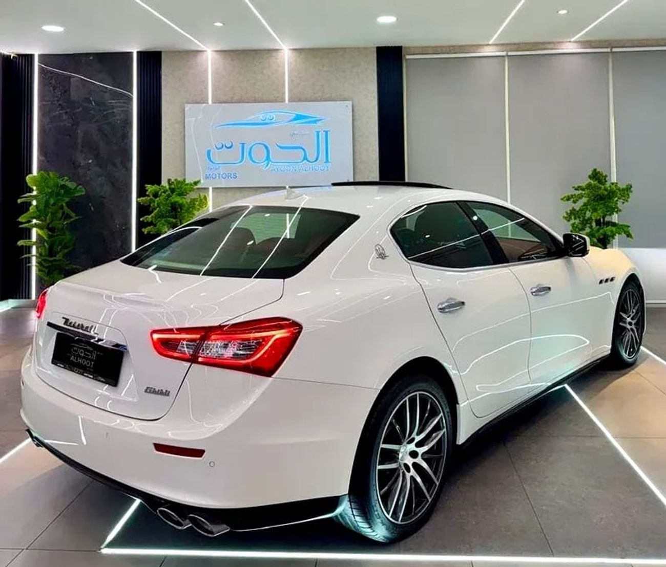 مازيراتي جيبلي S Q4 3.0L (345 HP)