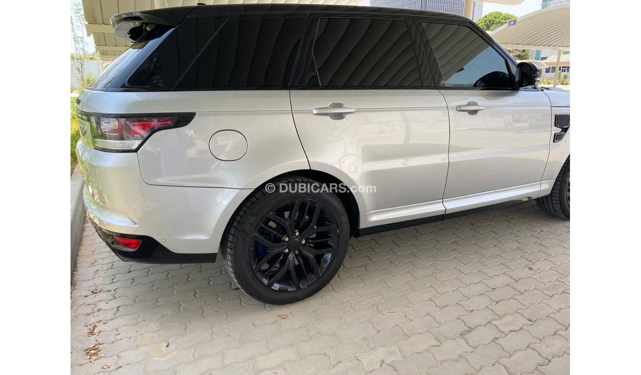 Land Rover Range Rover Sport SVR