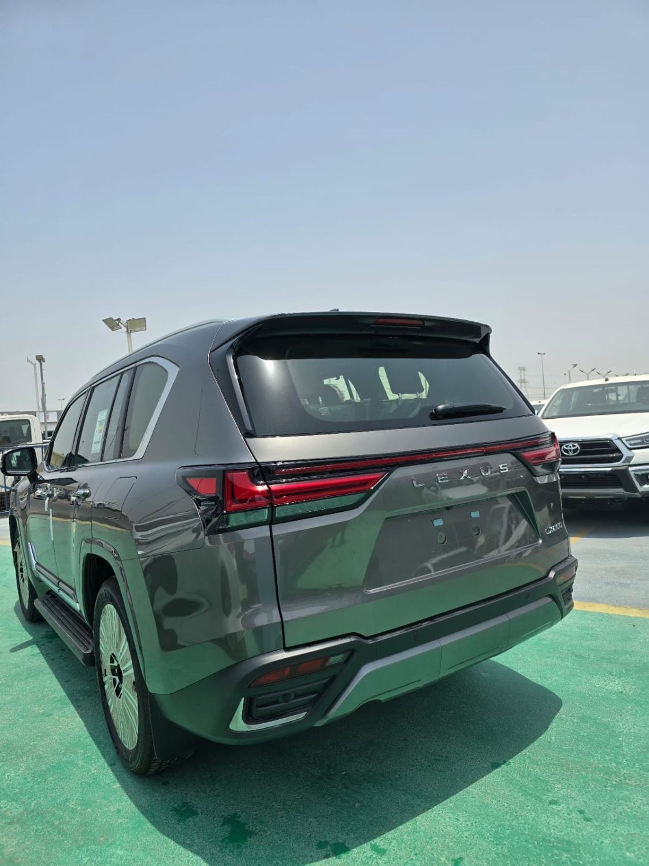 Lexus LX 600 Signature 3.5L ( CYL)