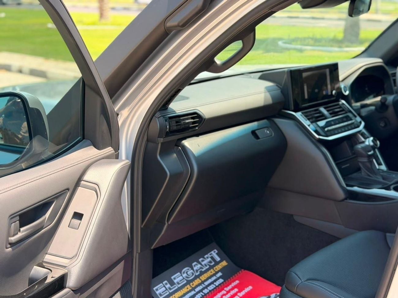 تويوتا لاند كروزر 2025 Model VXR RHD Diesel engine Full Option Very Clean and Perfect Condition