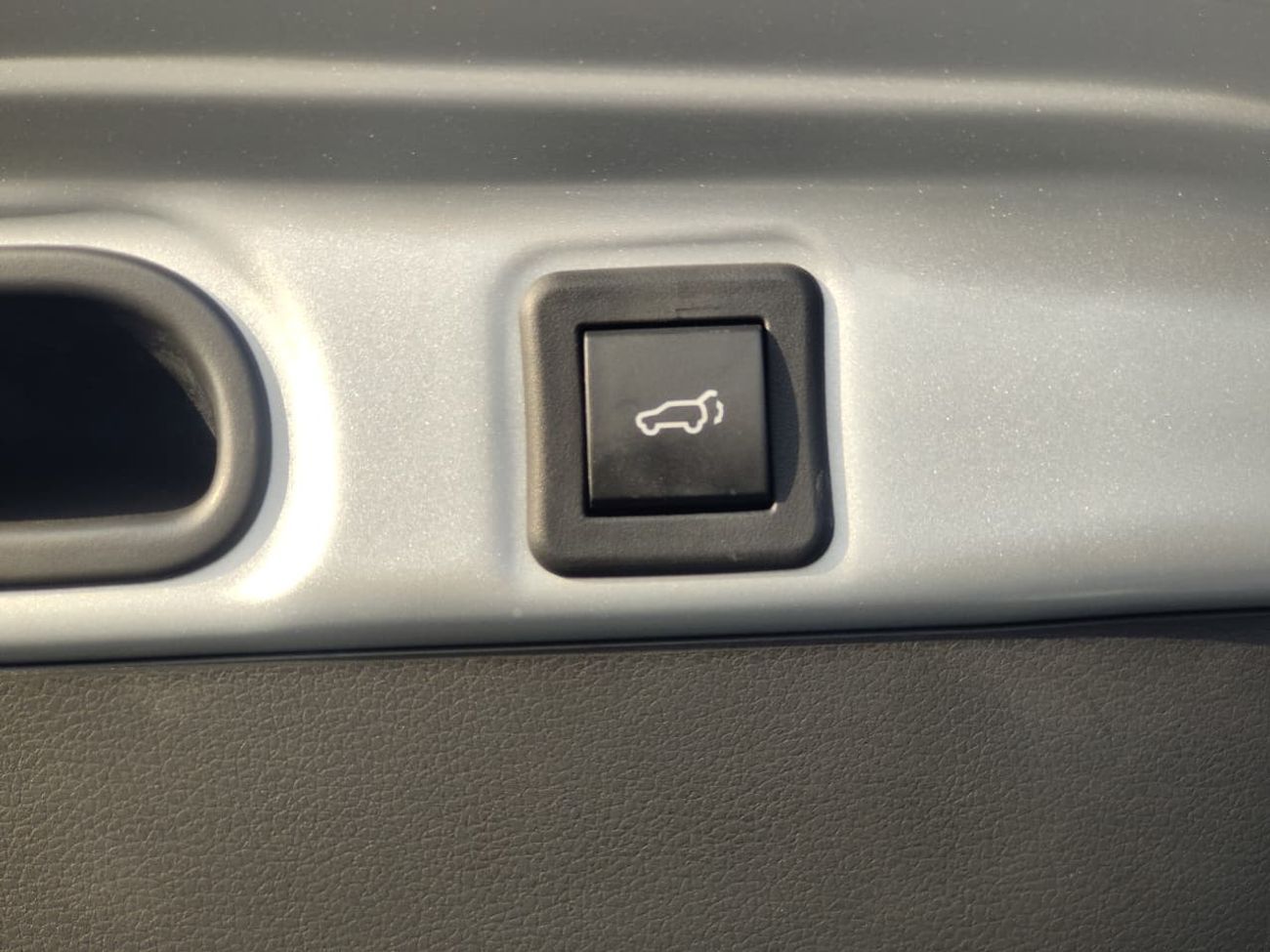 Suzuki Across SUZUKI ACROSS HYBRID 4WD 2026