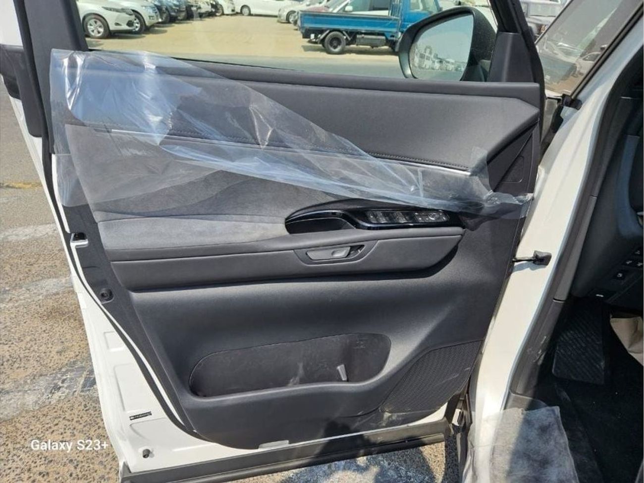 Lexus LM 350h LEXUS LM350H VIP 2024 2.5L AWD