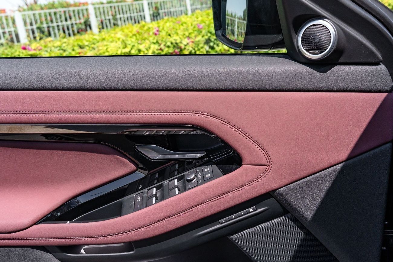 لاند روفر رانج روفر إيفوك 2025 | RANGE ROVER EVOQUE 249PS PREMIUM HONOR [ EXPORT ONLY ]