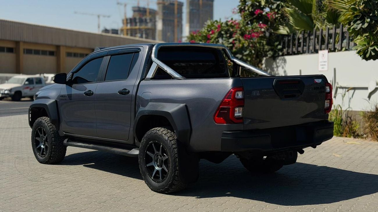 تويوتا هيلوكس -