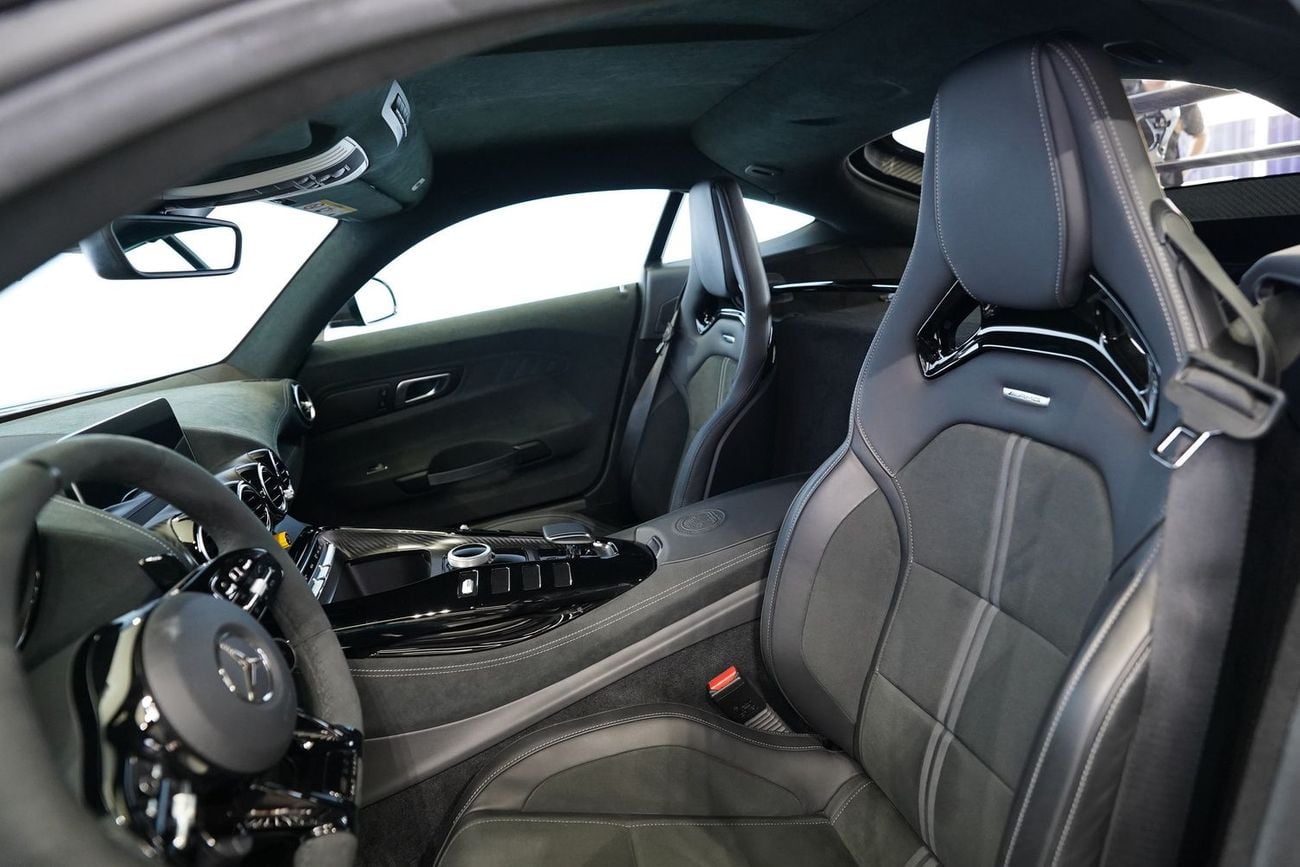 مرسيدس بنز AMG GT BLACK SERIES