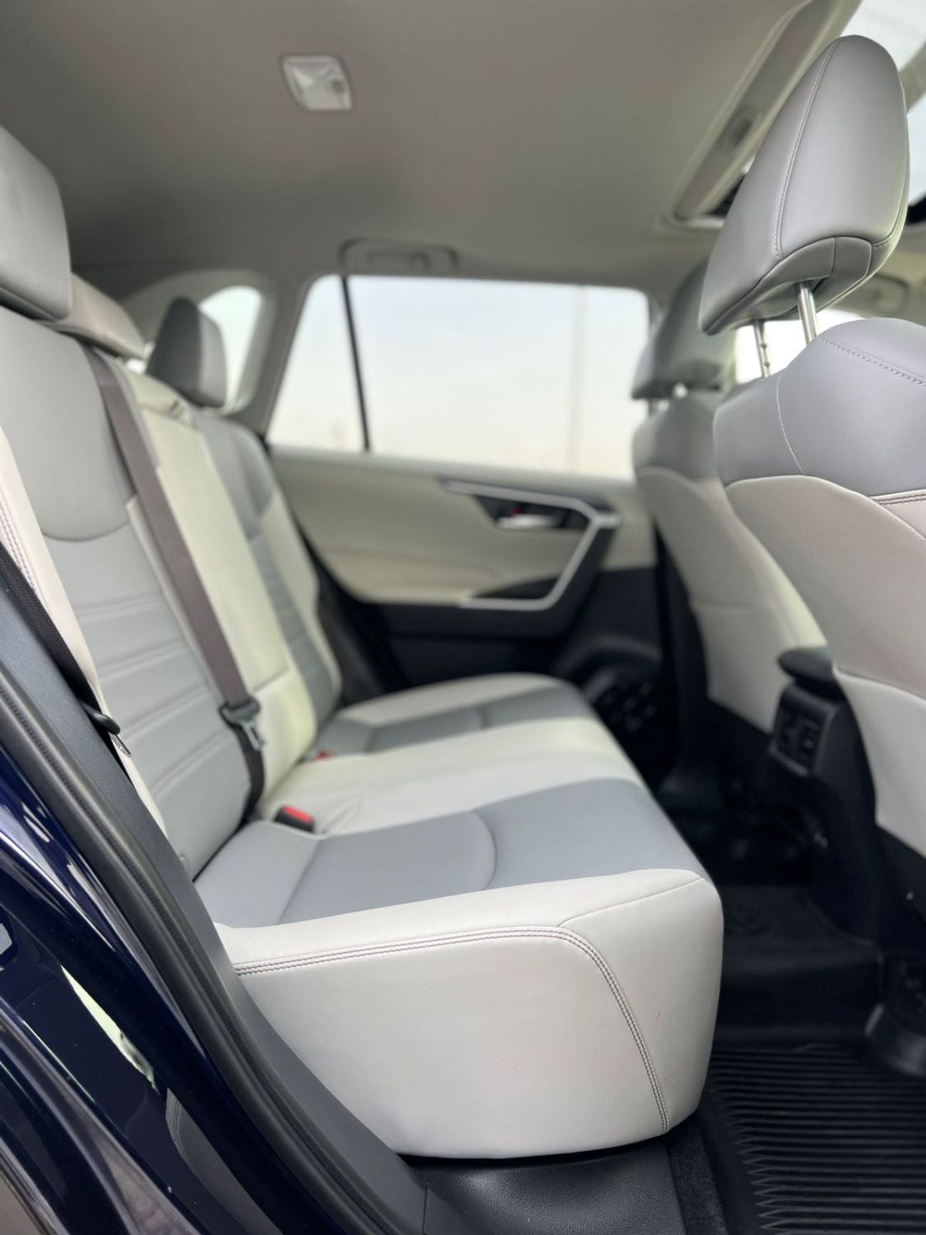 Toyota RAV4 2019 Toyota Rav4 XLE Full Option 2.5L V4 - Rear Camera - Leather Seat - Sunroof - AWD 4x4