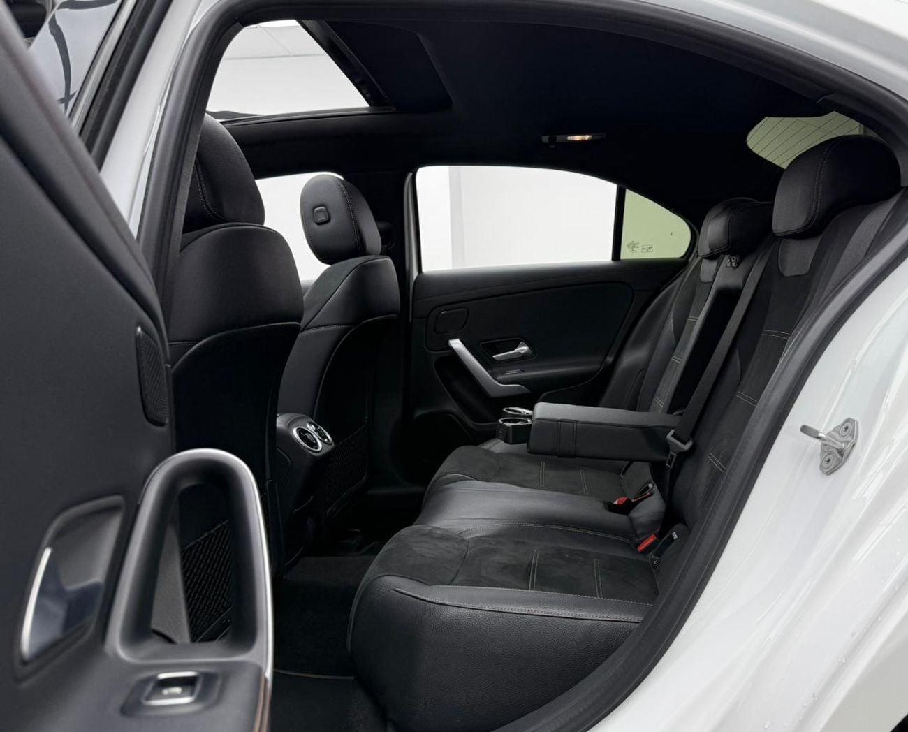 مرسيدس بنز A 250 2019 Mercedes Benz A250, Warranty, Full MB Service History, Excellent Condition, GCC