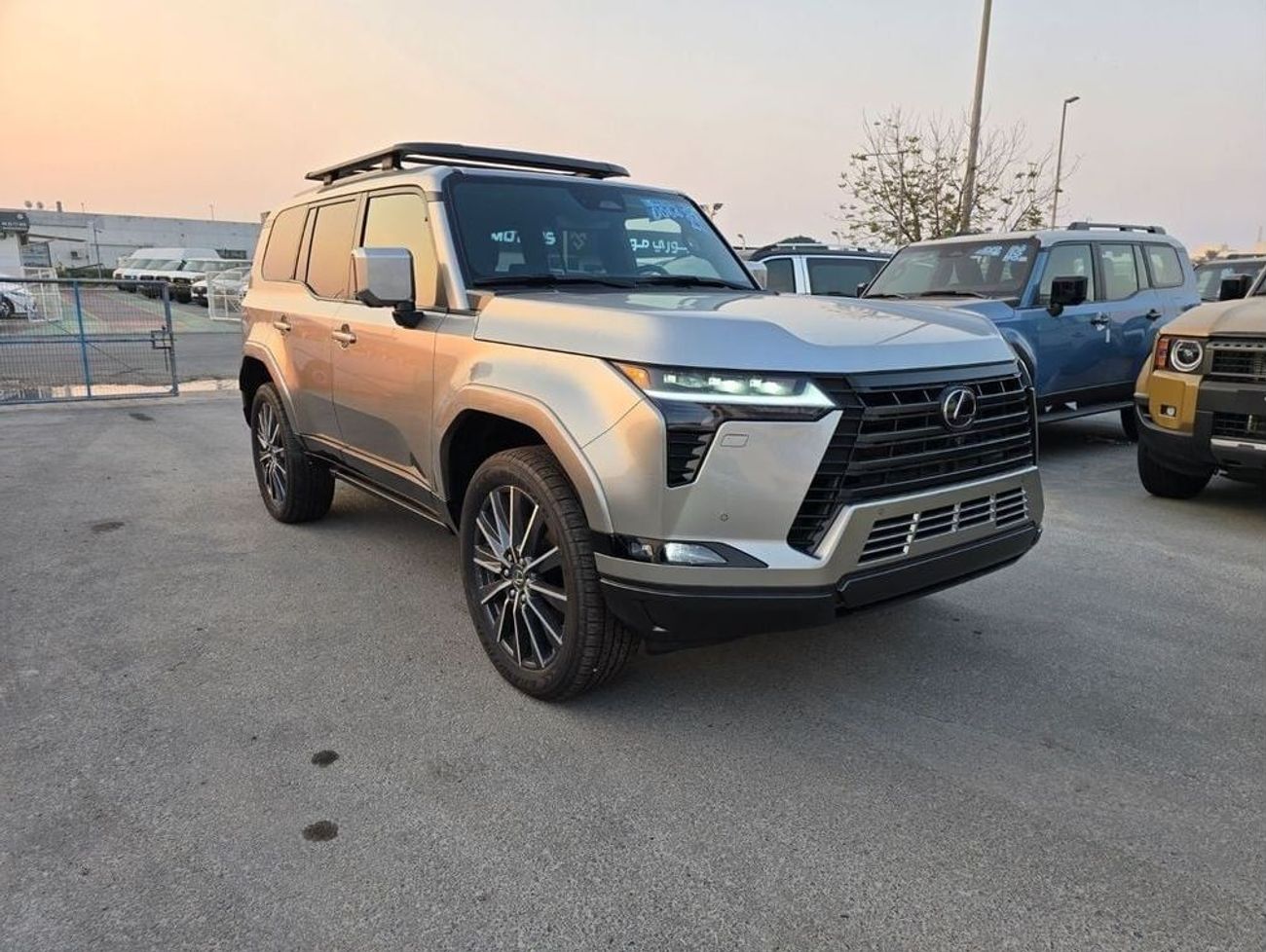 لكزس GX550 Luxury + 6 Seater Full Option  * Export Price *