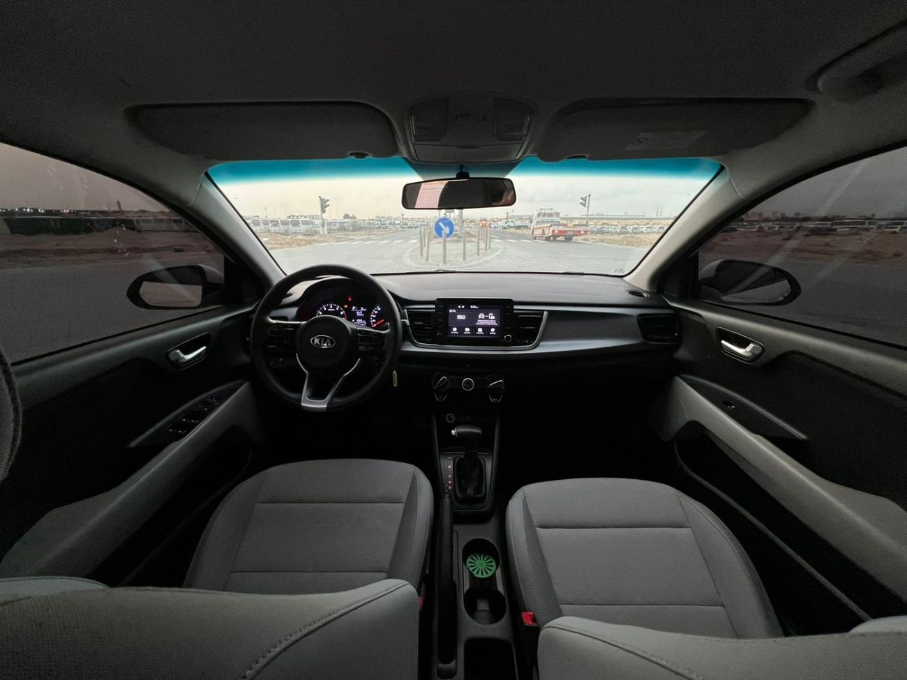 كيا ريو EX 1.4L (100 HP) Sedan