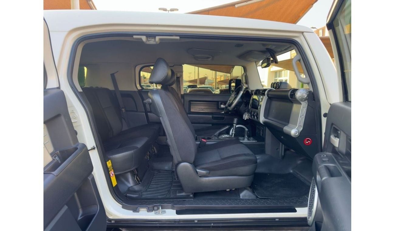 تويوتا إف جي كروزر TOYOTA FG CRUISER 2013 GCC FULL OPTION PERFECT CONDITION