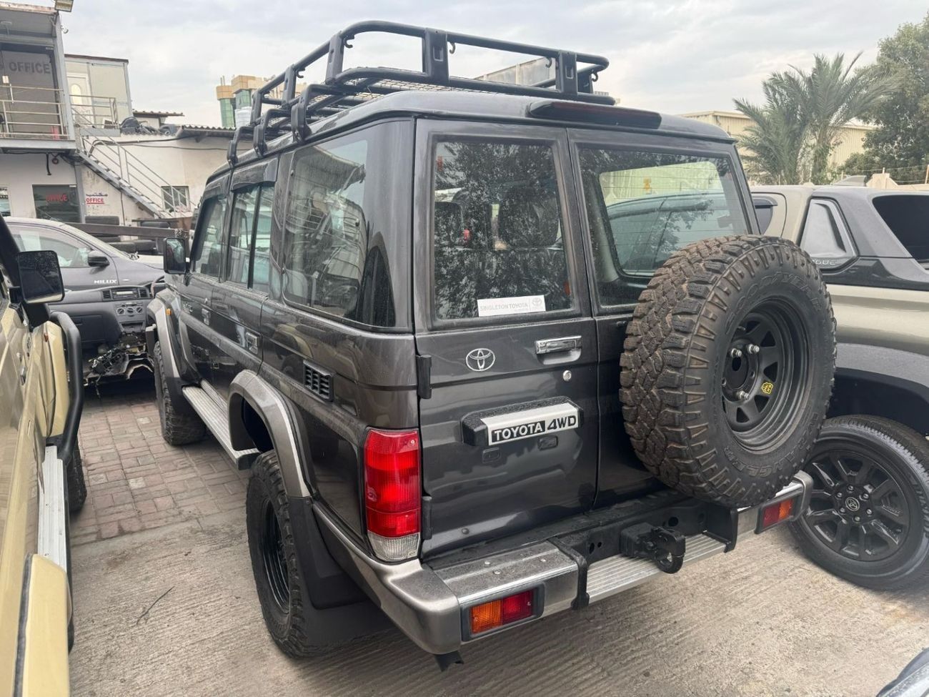 تويوتا لاند كروزر 70 Diesel 4.5 Liter Right Hand Drive 5 Doors Manual Gear