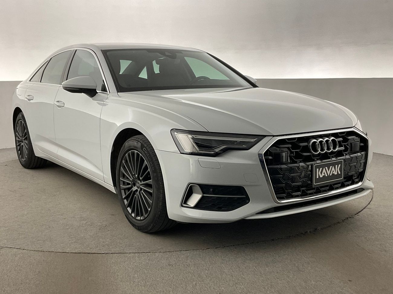 BMW 318i Sport Line | Guaranteed Warranty | 0 Down Payment