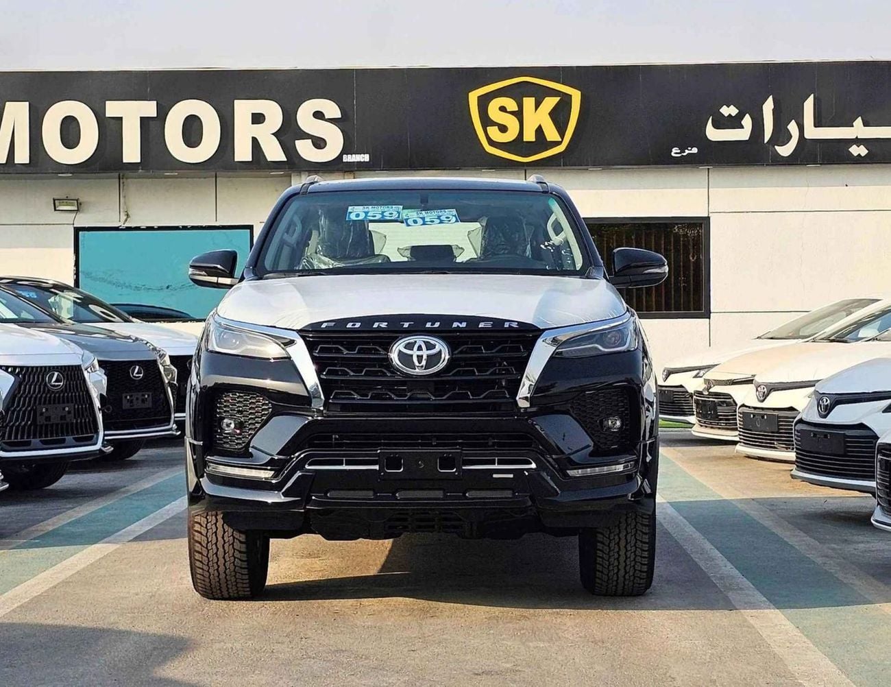 تويوتا فورتونر SR5 ADVENTURE | 4.0L V6 PETROL | FRONT PWR SEATS | PUSH START | DIFF LOCK AUTO A/C | (CODE # F6HA)