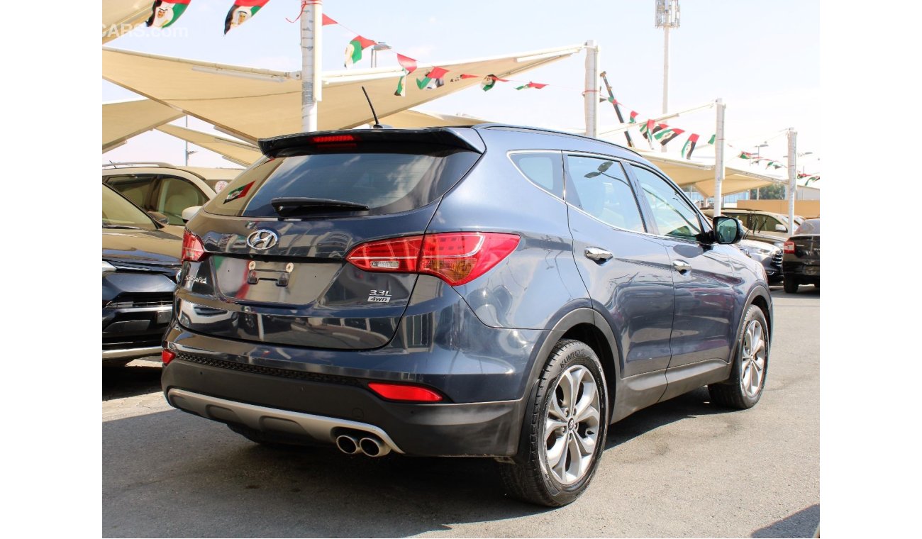 Hyundai Santa Fe GCC - ACCIDENTS FREE - CAR IS IN PERFECT CONDITION INSIDE OUT