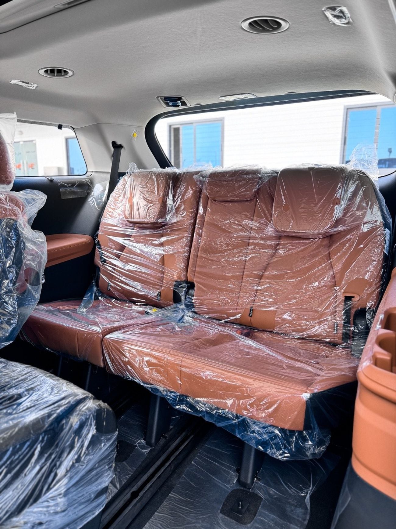 Kia Carnival   KIA CARNIVAL (HEV ) 1.6T GCC specs - 2026 MODEL ( only for EXPORT)