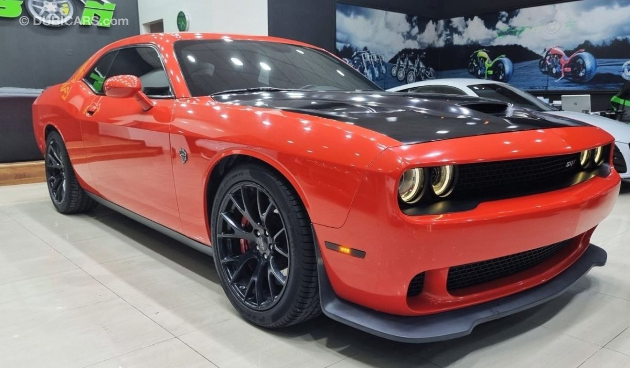 Dodge Challenger SRT Hellcat DODGE CHALLENGER HELLCAT 707HP 2016 GCC IN IMMACULATE CONDITION FULL SERVICE HISTORY FRO