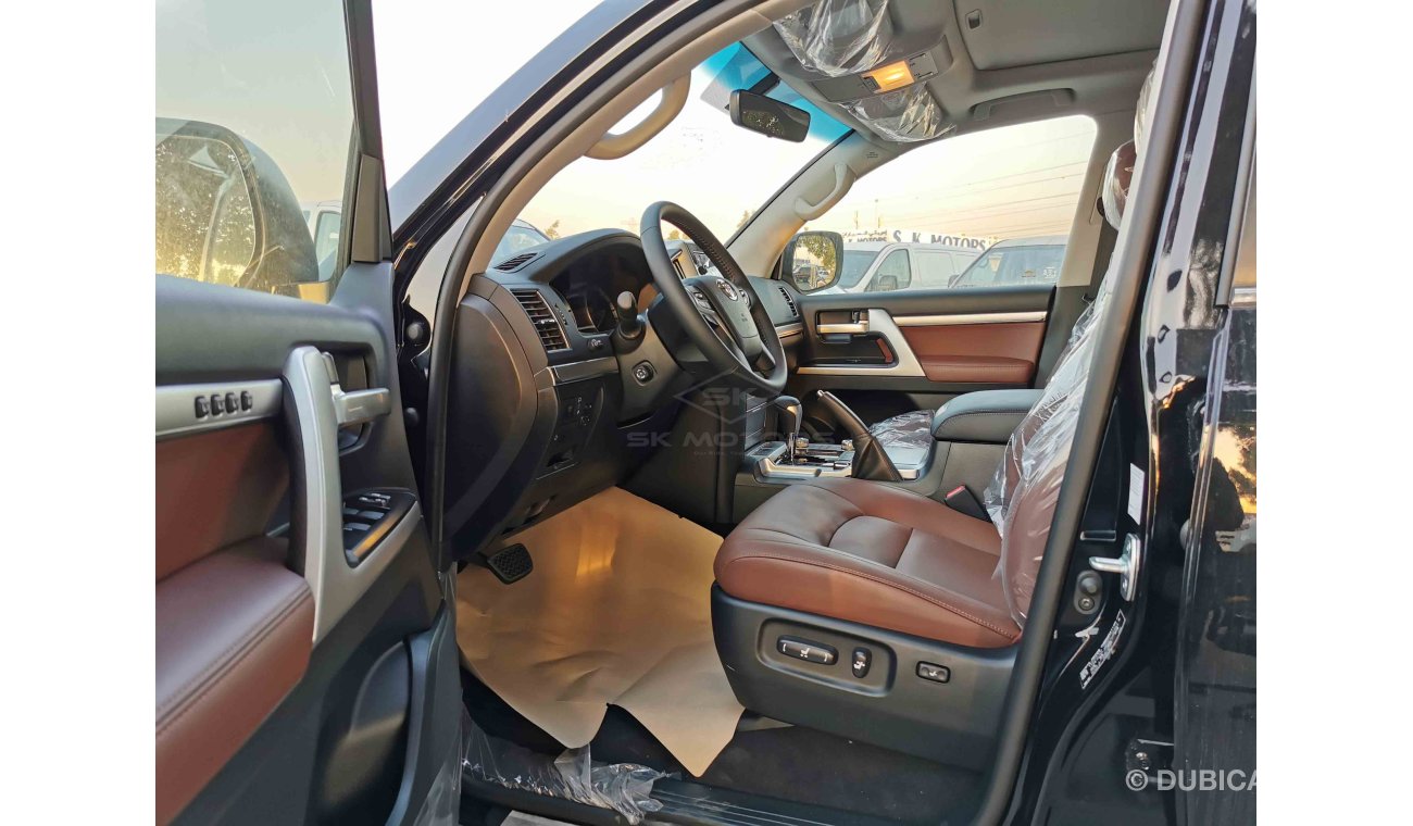 تويوتا لاند كروزر 4.5L V8 Diesel, 18" Rims, Driver Memory Seat, Front & Rear A/C, Heated & Cooled Seats (CODE # VX02)