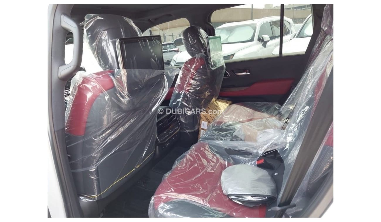 Toyota Land Cruiser VXR 3.5 TWINTURBO Al-Futtaim 4 Year warranty