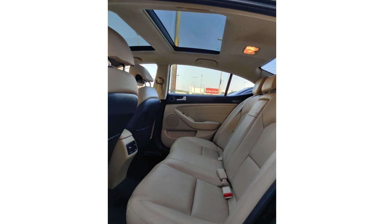 Kia Cadenza KIA cadenza 2014 , full option perfect condition