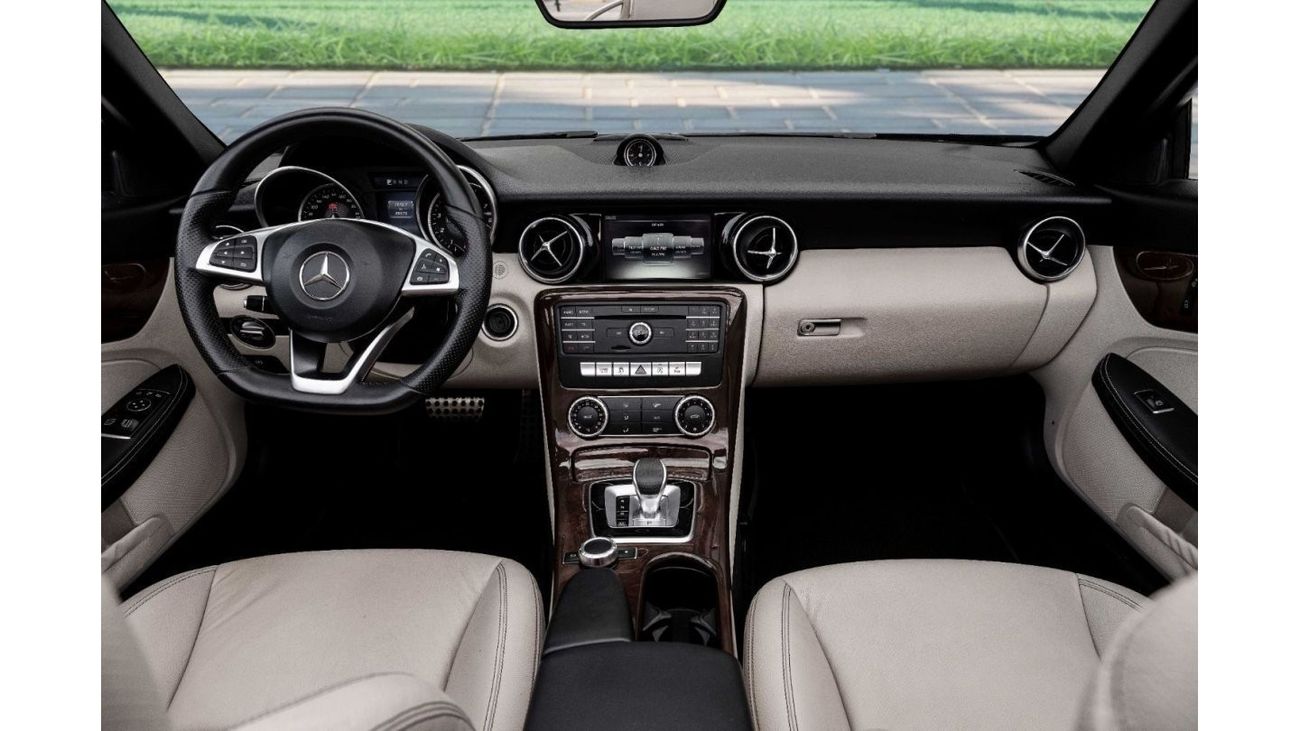 Mercedes-Benz SLC 200 SLC 200 EMC | 1,958 P.M  | 0% Downpayment | Pristine Condition!