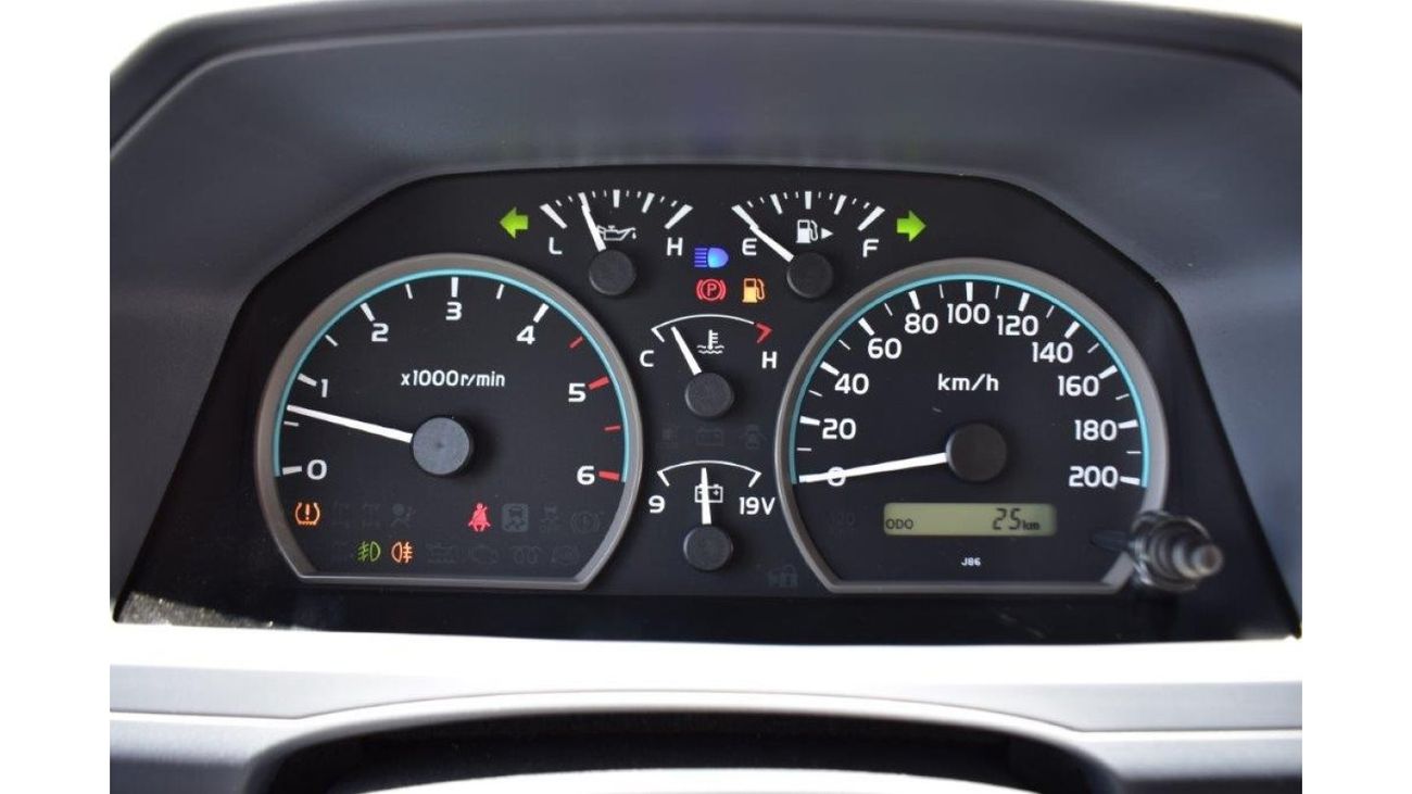 Toyota Land Cruiser Pick Up 79 Double Cab V8 4.5L Diesel Manual Transmission