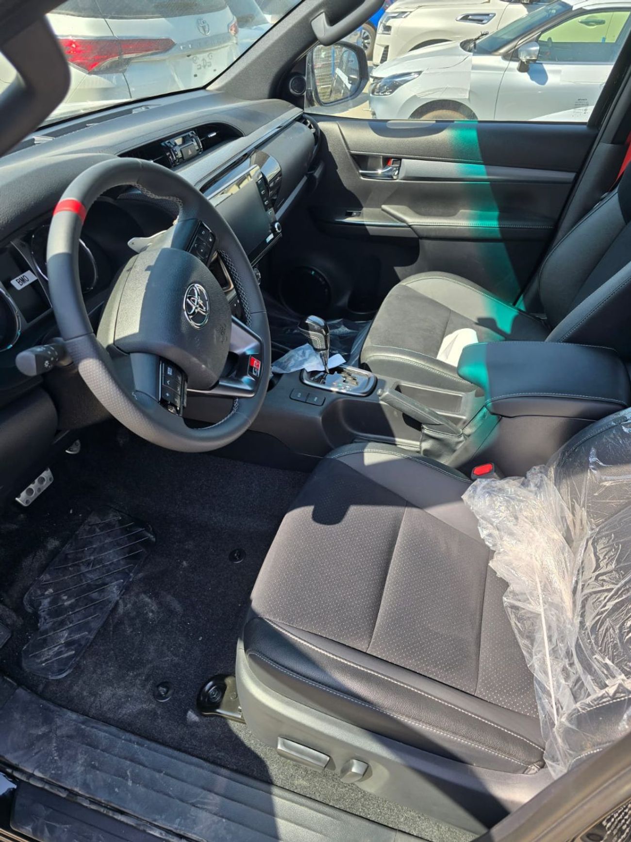 تويوتا هيلوكس GR SPORT 4.0L PETROL A/T V6 DOUBLE CABIN PICKUP