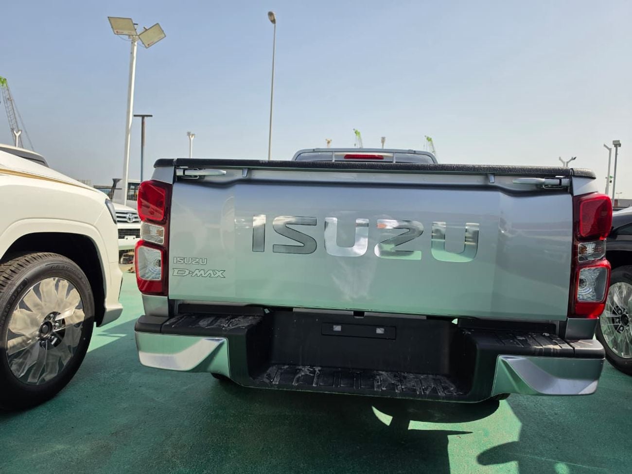 إيسوزو D ماكس Isuzu D-MAX Single Cab 1.9 Diesel 2026 – Automatic | 1.9L Diesel | Silver