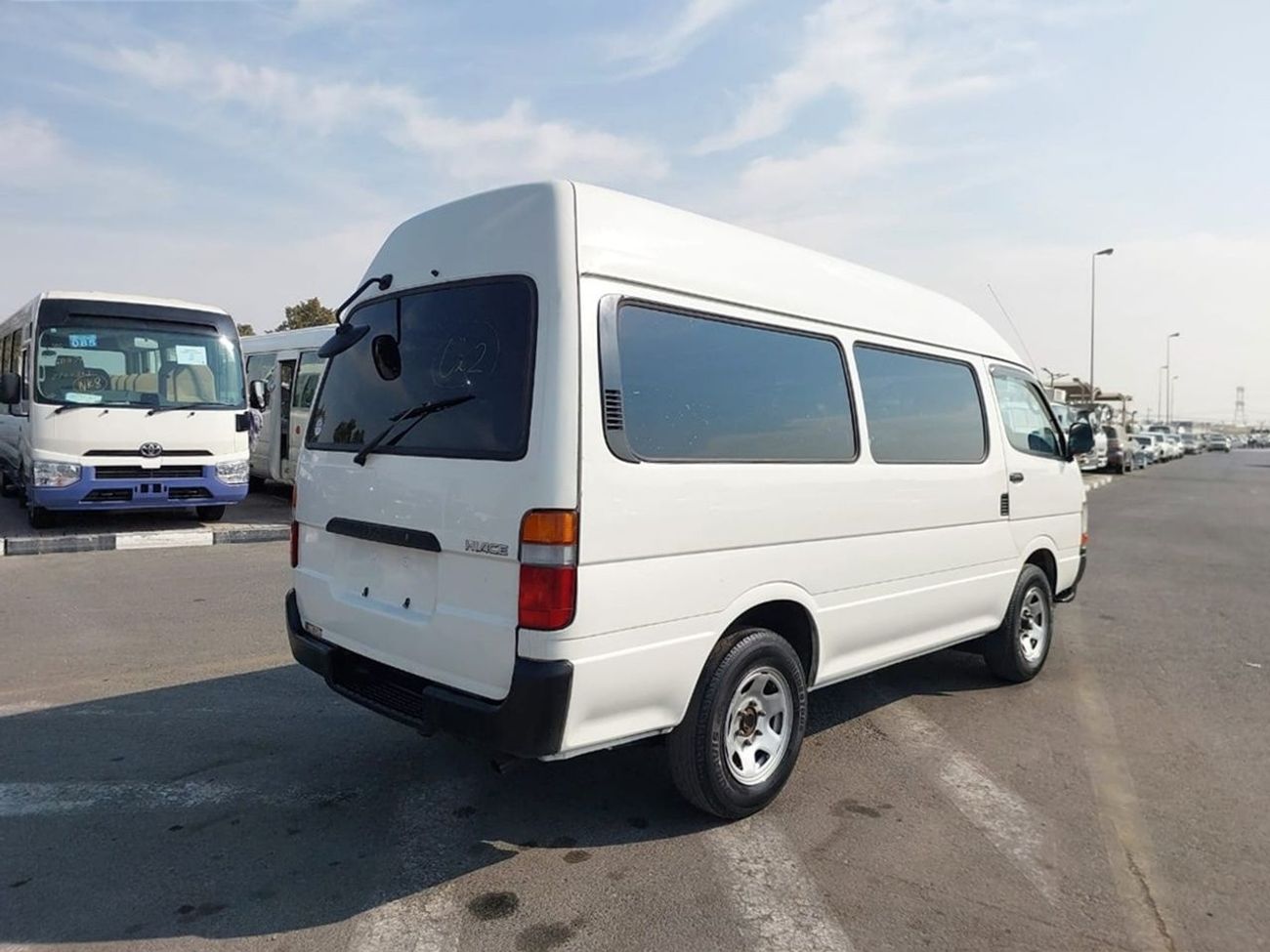 Toyota Hiace TOYOTA HIACE VAN RHD 2002 MODEL 2.0 L PETROL MANUAL(PM05893)
