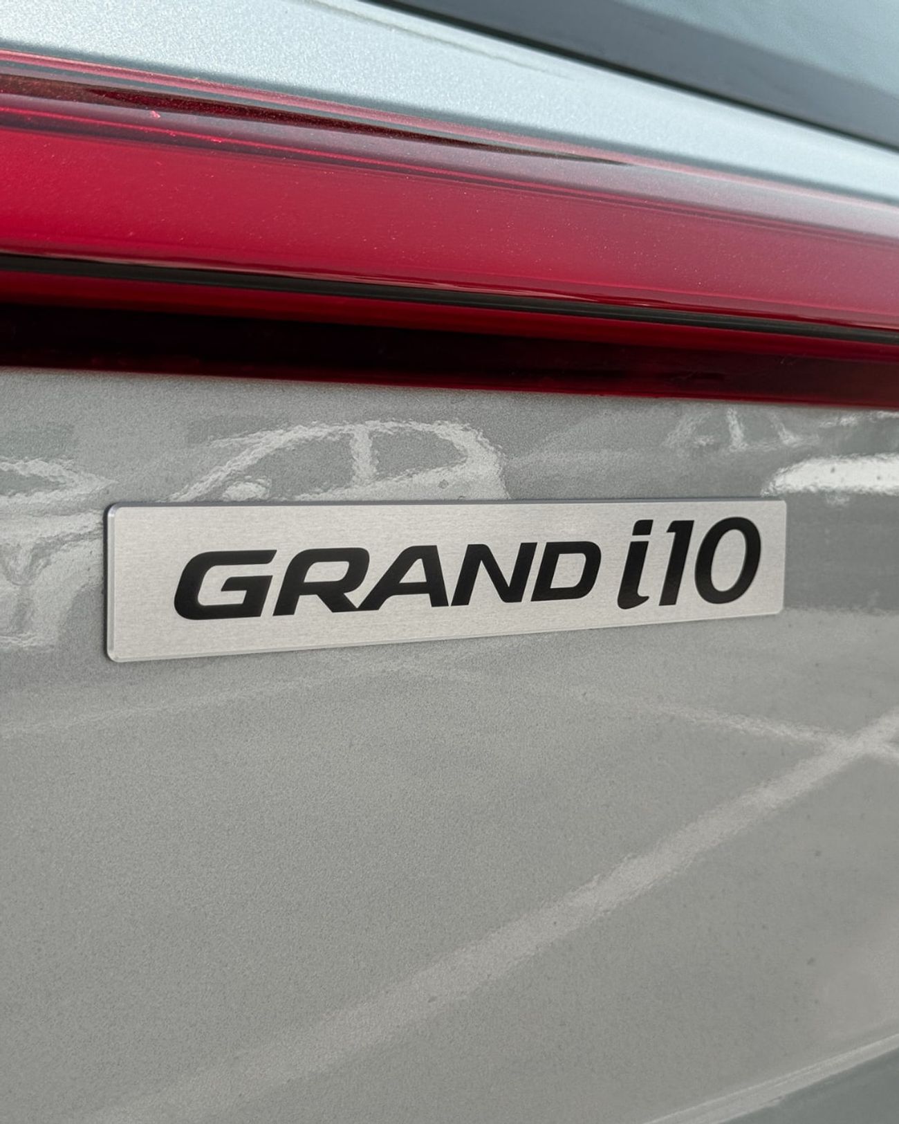 هيونداي جراند i10 GRAND I10 (HATCHBACK ) 1.2L SILVER COLOR - BASIC