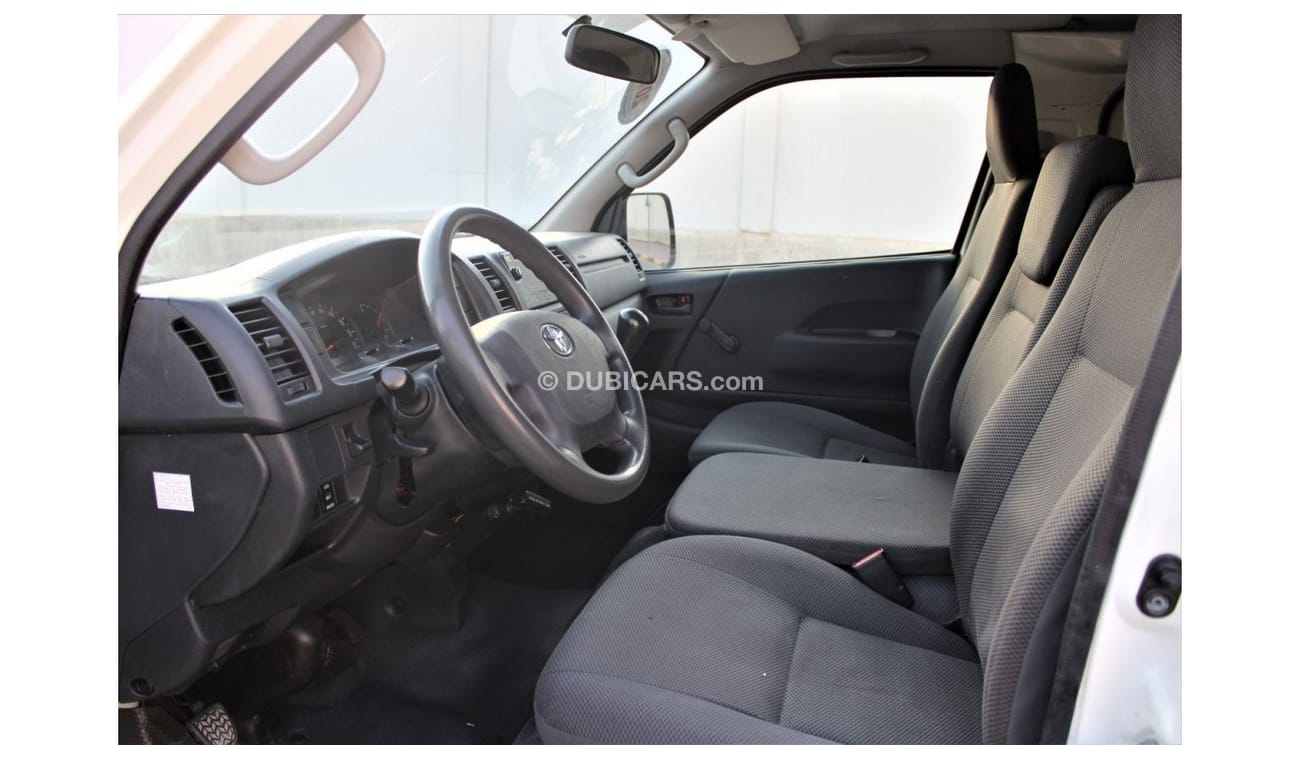 Toyota Hiace Toyota Hiace Van 2016 GCC in excellent condition without accidents, very clean from inside and outsi