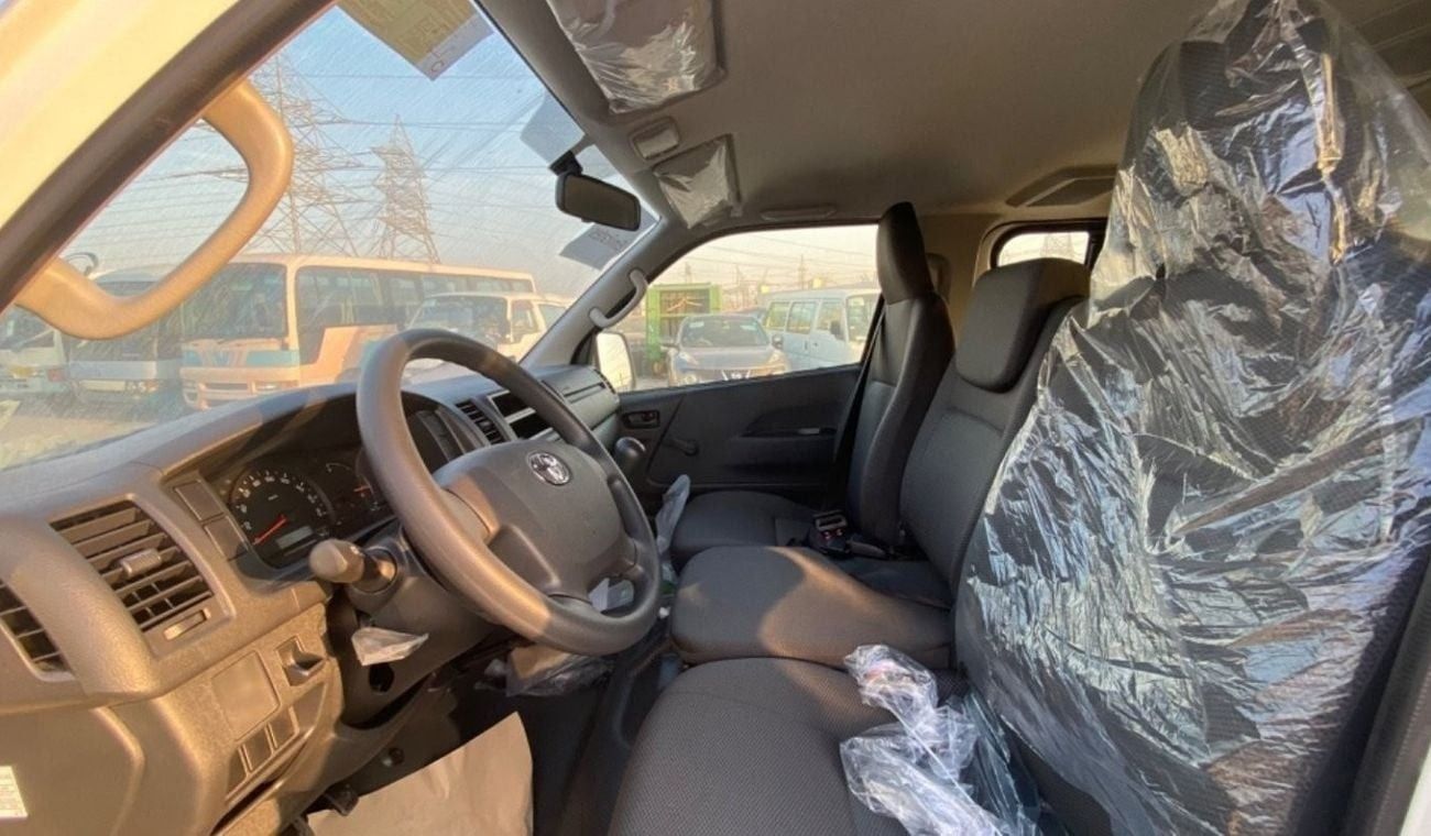 Toyota Hiace 2.5 Standard / Model 2025/ Brand new